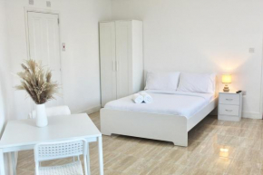 Cosy studio near NEC, BHX & Resort World